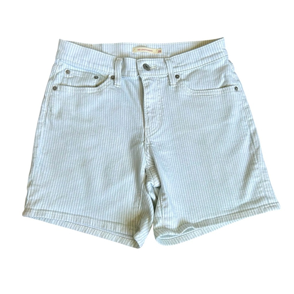 Levi Strauss Women’s Mid-Length White Shorts with light blue pinstripe size 28